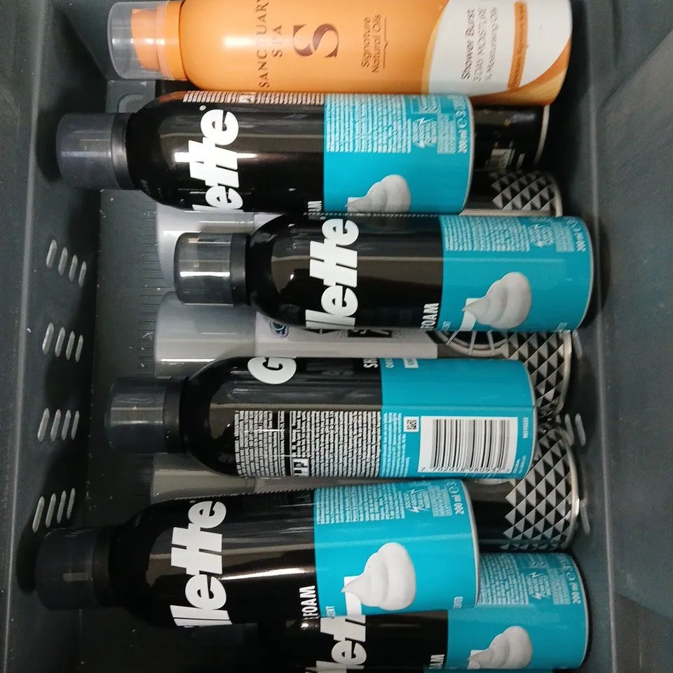 APPROXIMATELY 10 ASSORTED AEROSOL ITEMS TO INCLUDE ALLOY WHEEL PAINT, SHAVING FOAM, MOISTURISER SPRAY ETC - COLLECTION ONLY