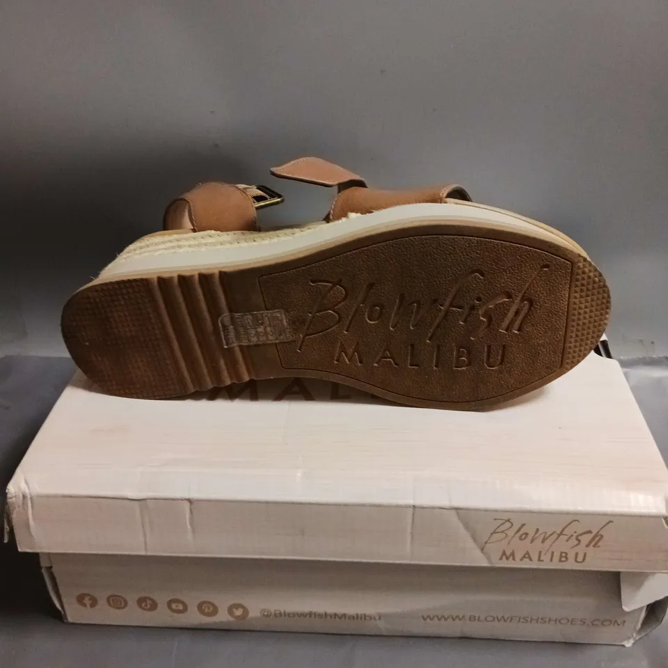 BLOWFISH MALIBU LADIES WEDGE SANDAL BROWN SIZE 8