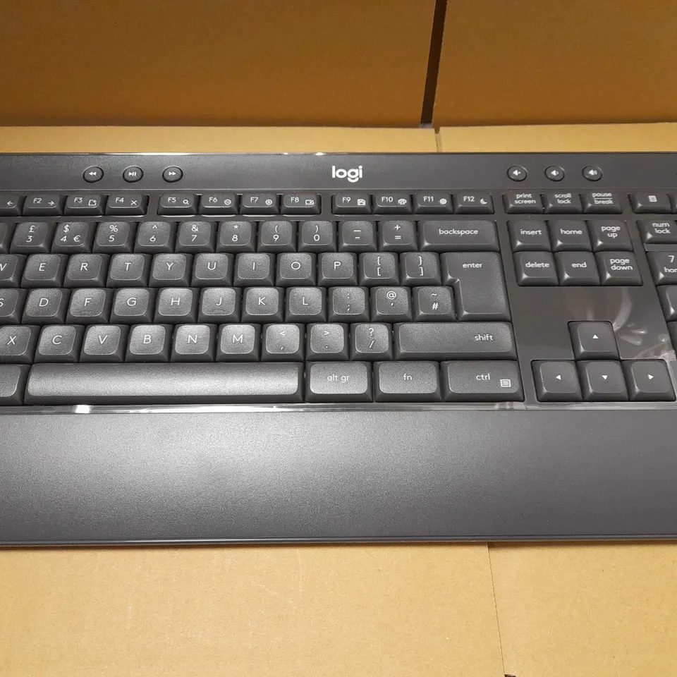 LOGITECH MK540 WIRELESS KEYBOARD