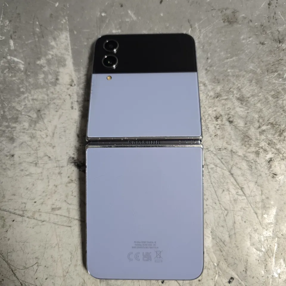 SAMSUNG GALAXY FLIP SMARTPHONE 