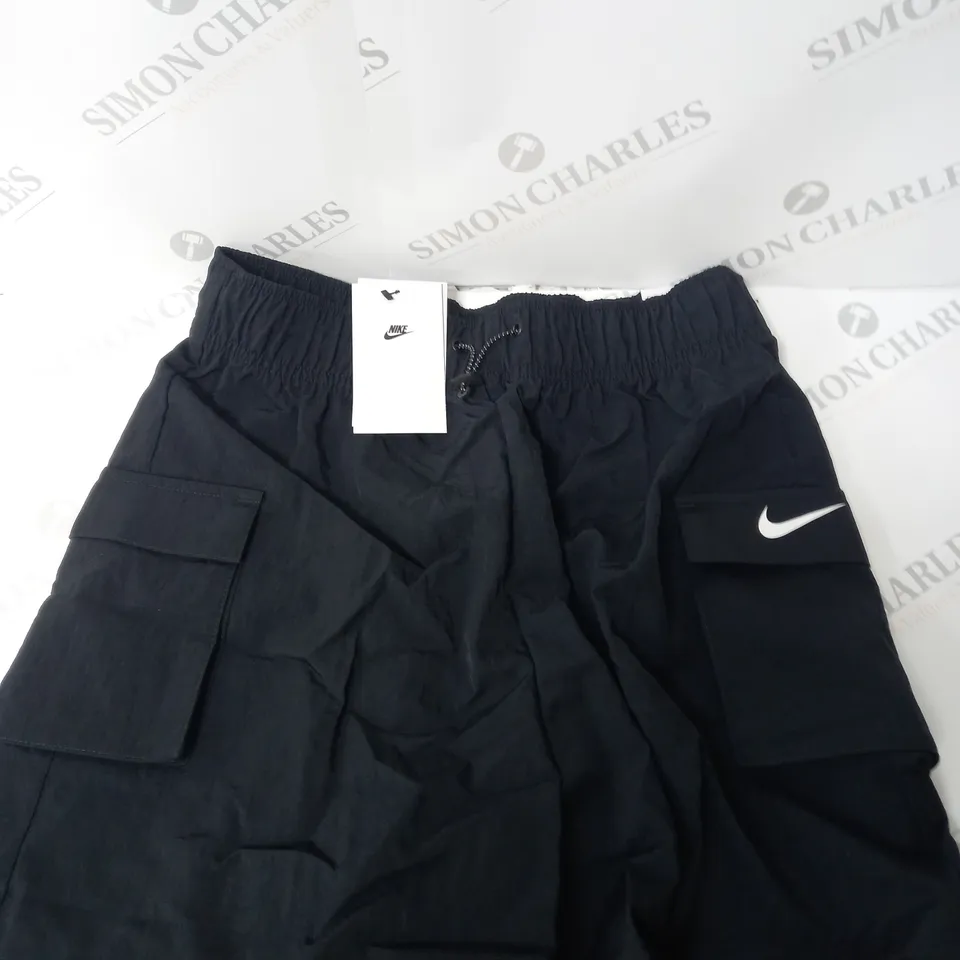 NIKE LOOSE FIT HIGH RISE LADIES SHORTS - S