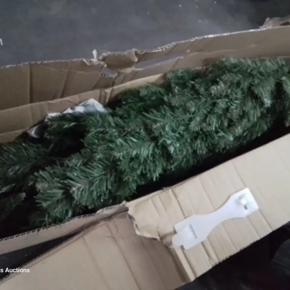 BOXED CHRISTMAS TREE (NO SIZE SPECIFIED)