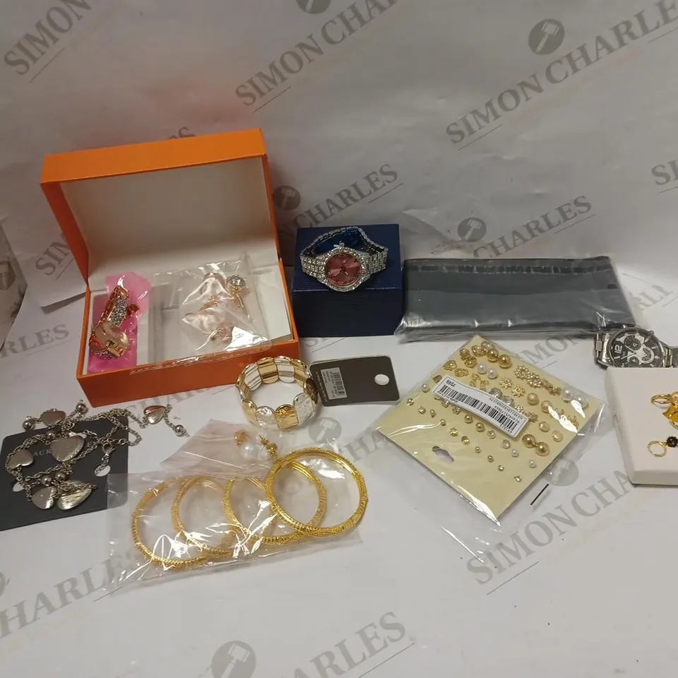 LARGE QUANTITY OF ASSORTED JEWELLERY TO INCLUDE: NECKLACES, RINGS, WATCHES, EARRINGS AND GLASSES FROM MISS FOX, LAURA ASHLEY, JON RICHARD, ETC