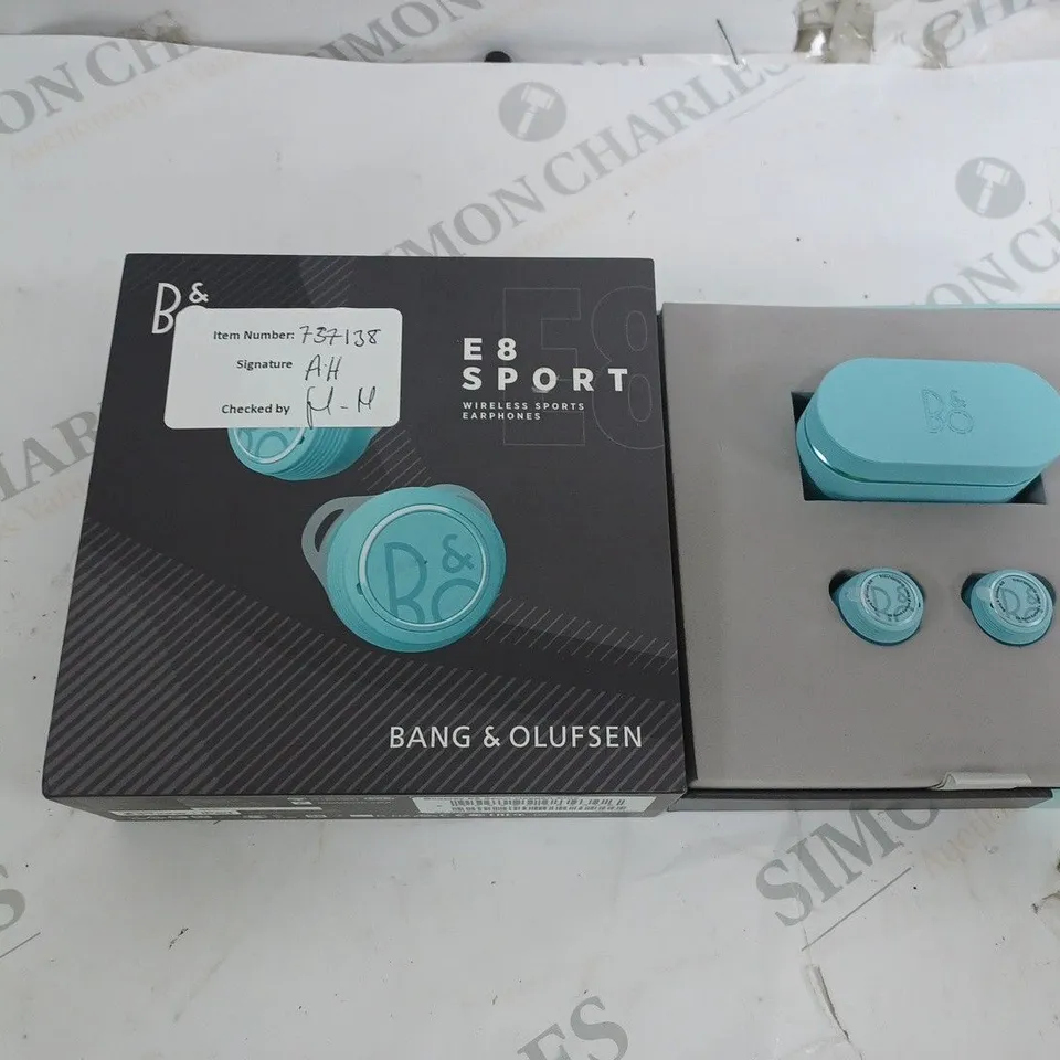 BOXED BANG & OLUFSEN BEOPLAY E8 SPORT TWS EARPHONES - BLUE 