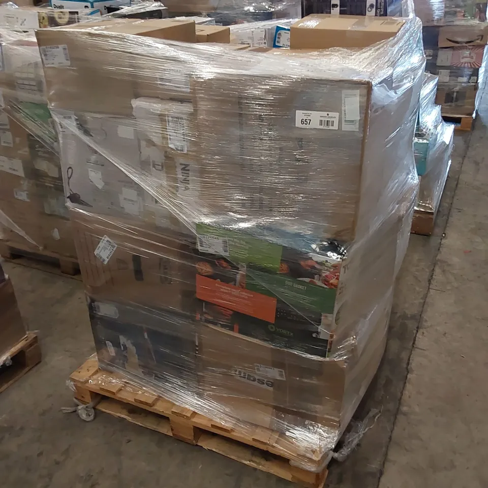 PALLET OF APPROXIMATELY 31 ASSORTED ELECTRONIC AND HOUSEHOLD ITEMS TO INCLUDE 
