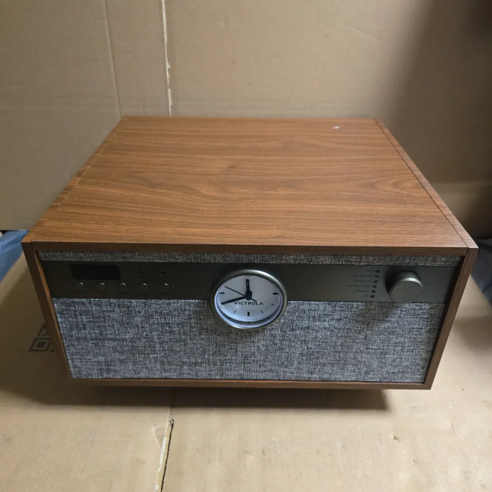 BOXED VICTROLA CENTURY WALNUT BLUETOOTH TURNTABLE