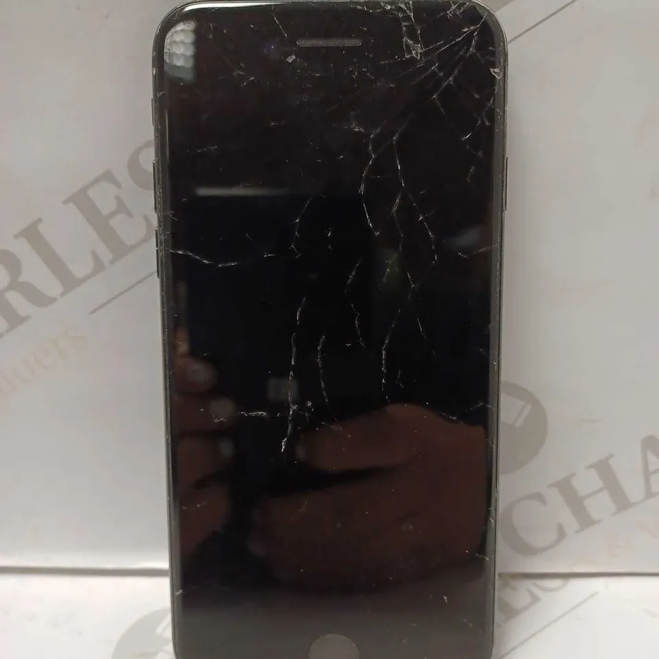APPLE IPHONE 7 (A1778) - BLACK