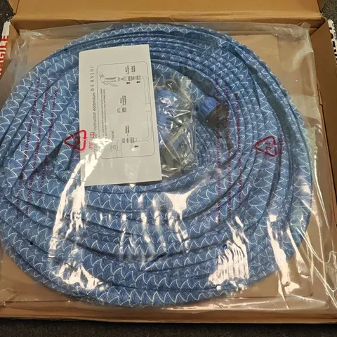 BERNINI HYDRO HOSE IN PATTERNED BLUE