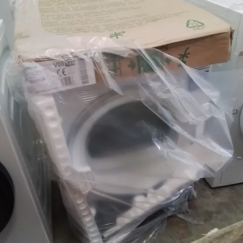 SERIES 4 WTH85226GB FREESTANDING HEAT PUMP TUMBLE DRYER, 8KG LOAD, WHITE