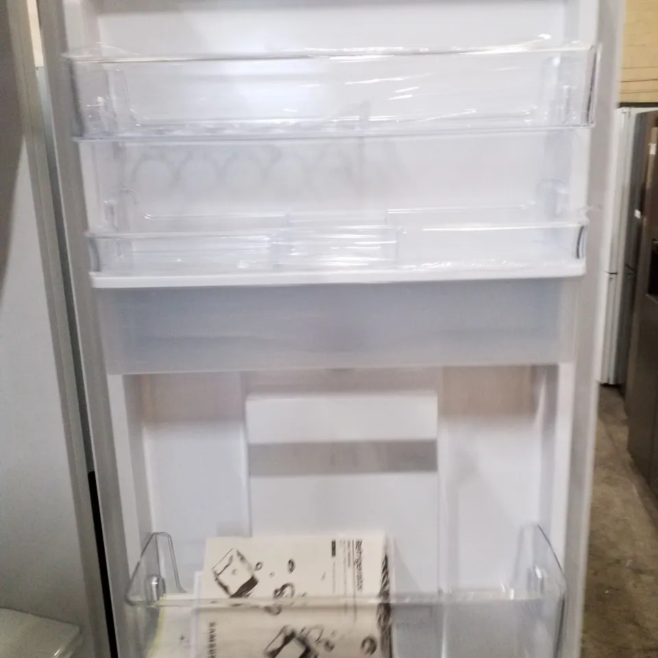 SAMSUNG FROST FREE CLASSIC FRIDGE FREEZER WHITE - UNPROCESSED RAW RETURN