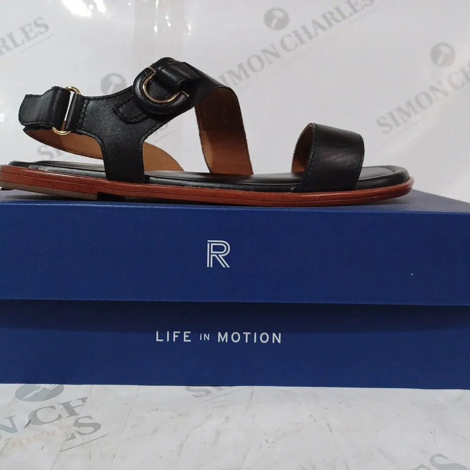 BOXED PAIR OF ROCKPORT ZADIE OPEN TOE FLAT SANDALS IN BLACK UK SIZE 5