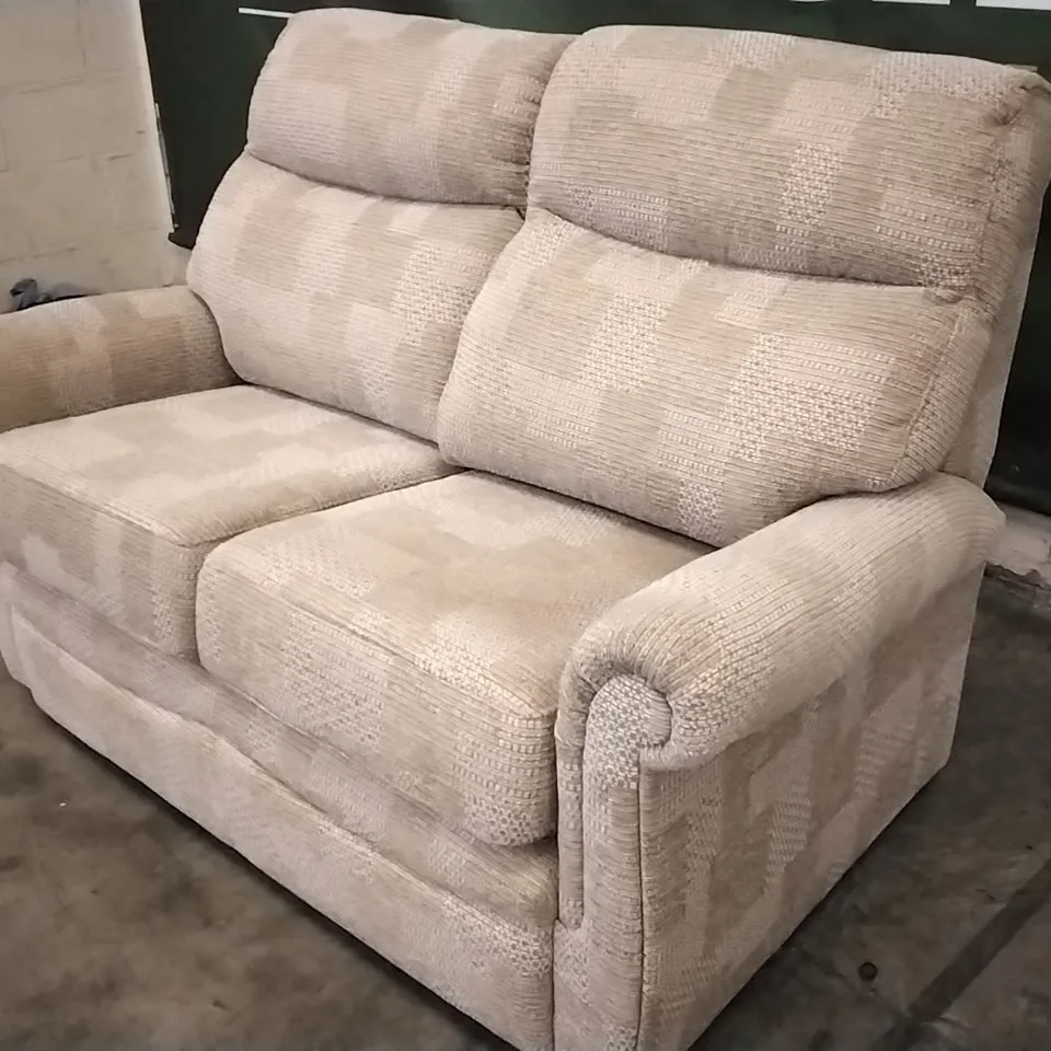 QUALITY BRITISH DESIGNED & MANUFACTURED G PLAN AVON 19 2 SEATER FARO SAND FABRIC SOFA 