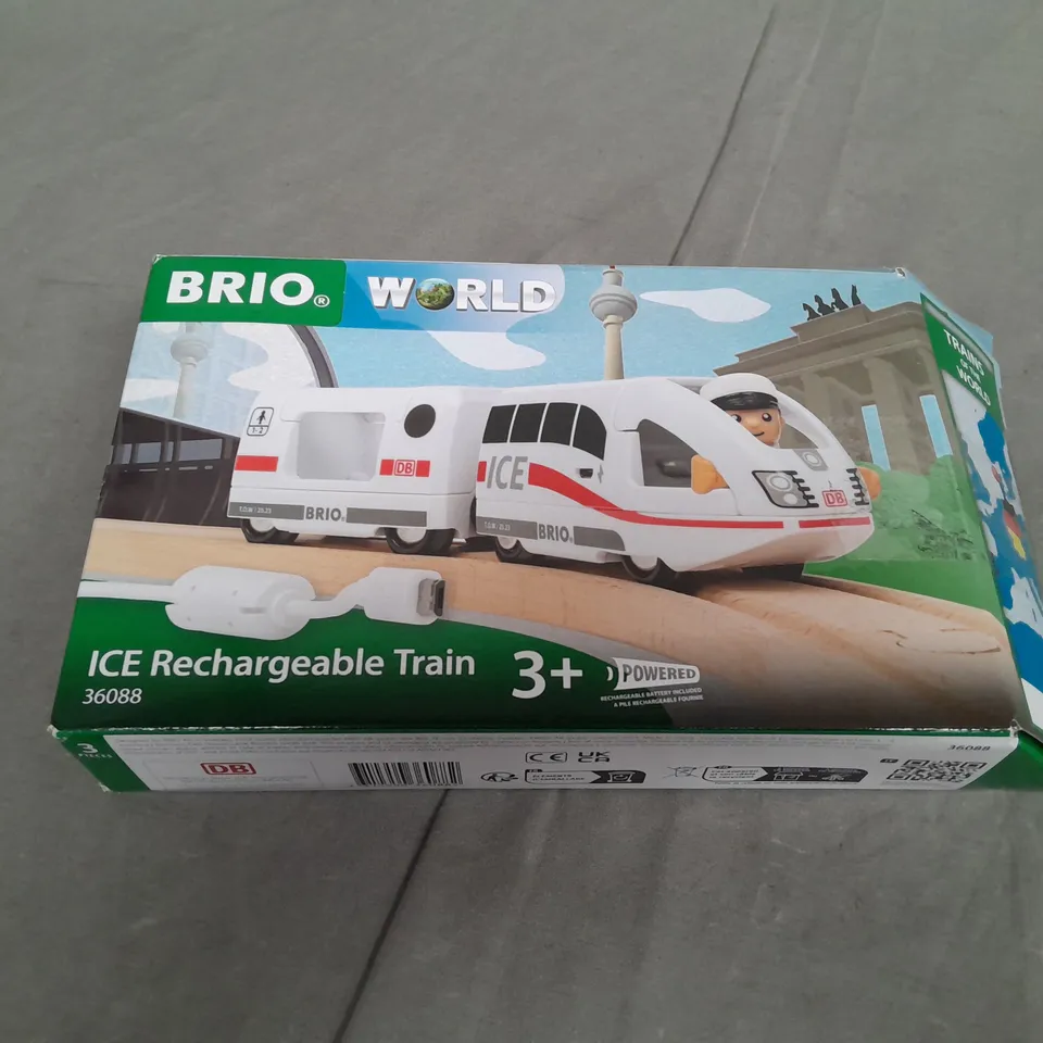 BRIO WORLD ICE RECHARGABLE TRAIN