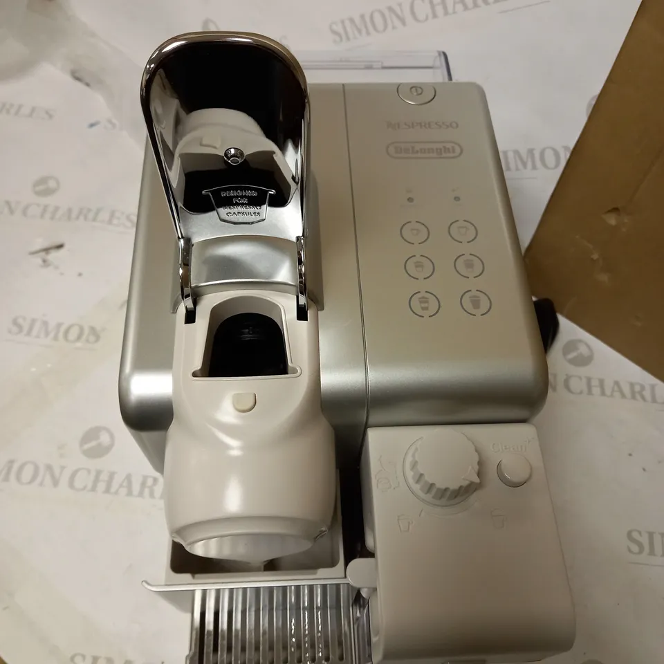 DELONGHI NESPRESSO MACHINE 