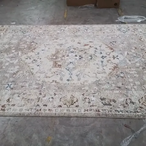 QUALITY DESIGNER AREA RUG // APPROX SIZE: 200 X 300 cm