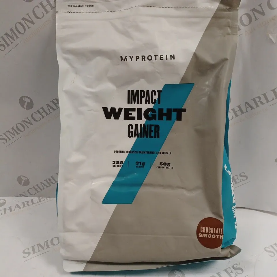 MYPROTEIN IMPACT WEIGHT GAINER IN SMOOTH CHOCOLATE FLAVOUR - 2.5kg