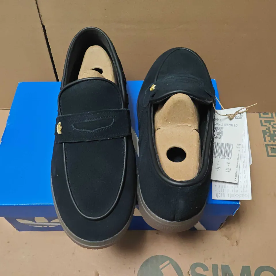ADIDAS HANDBALL SPEZIAL LOAFER W – BLACK NUBUCK, UK 5 (EU 38) – BOXED