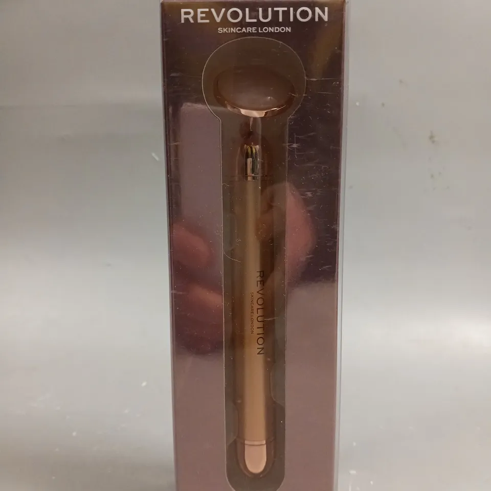 BOXED REVOLUTION VIBRATING FACE ROLLER 