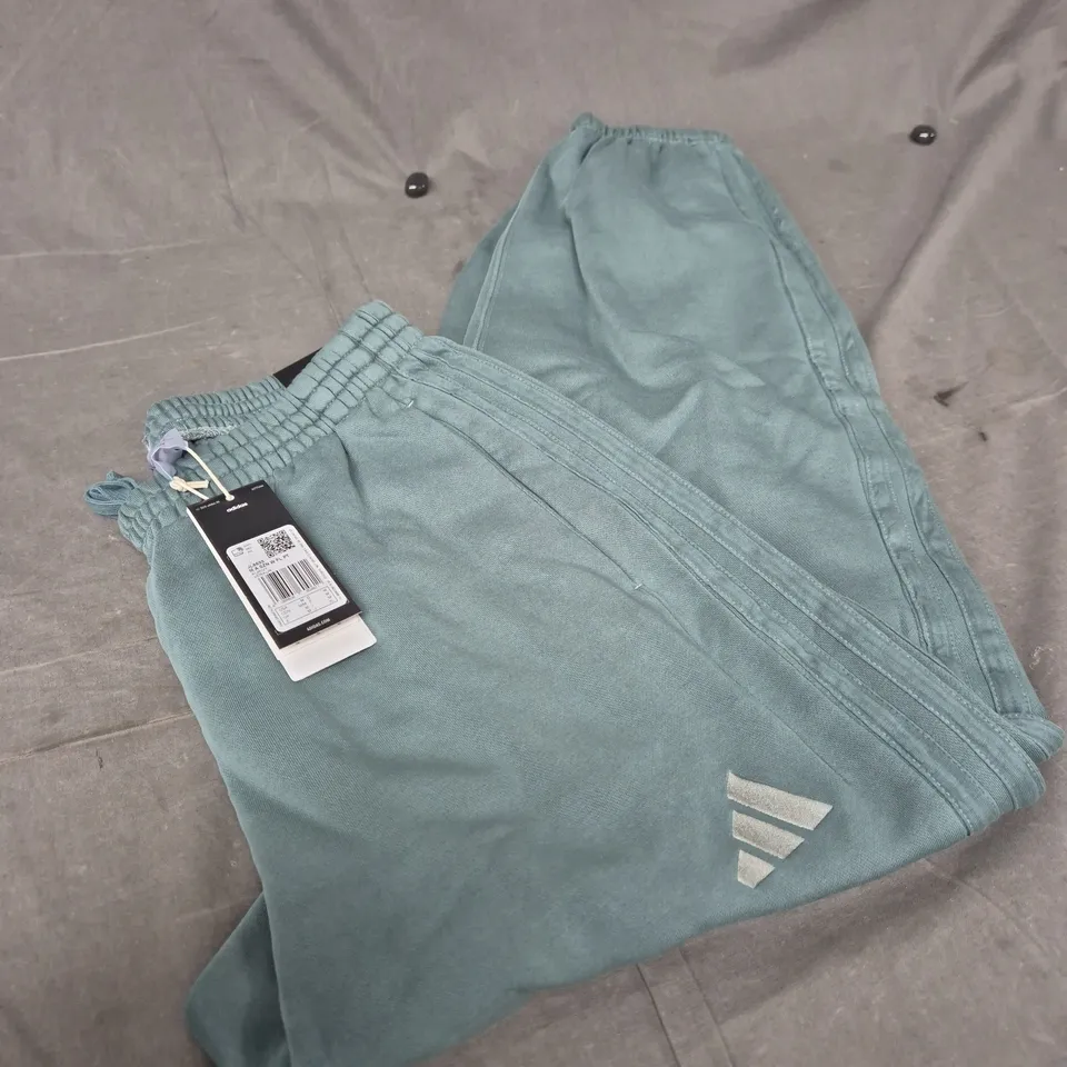 ADIDAS GREEN CUFFED JOGGERS SIZE M