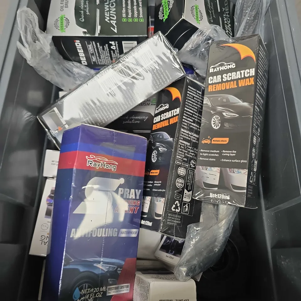 APPROXIMATELY 10 ASSORTED VEHICLE PARTS/ACCESSORIES TO INCLUDE AIR FRESHENER, SCRATCH REMOVER, COATING AGENT ETC