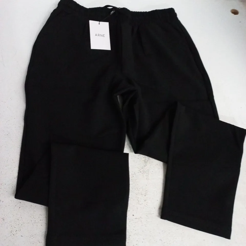 ARNE SMART CASUAL JOGGERS IN BLACK - L REG