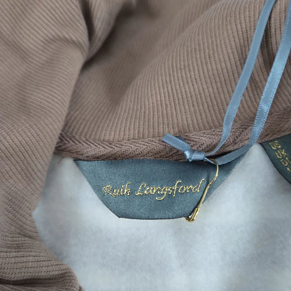 RUTH LANGSFORD STRIPED ZIP-FRONT KNIT JUMPER – BROWN & CREAM  UK M