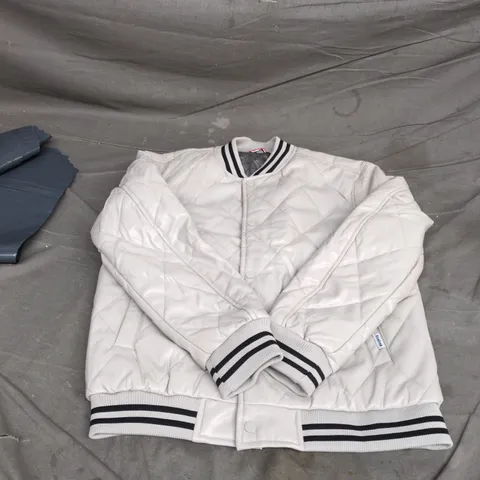 FIRETRAP MEN'S LIGHT GREY QUILTED BOMBER JACKET - SIZE UK M