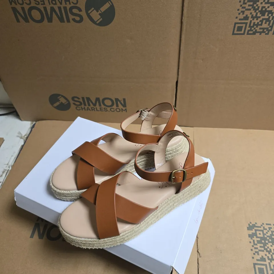 BEN DI LISI  WOMEN'S TAN LEATHER ESPADRILLE WEDGE SANDALS – UK 6