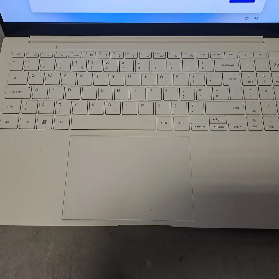 SAMSUNG GALAXY BOOK2 PRO LAPTOP