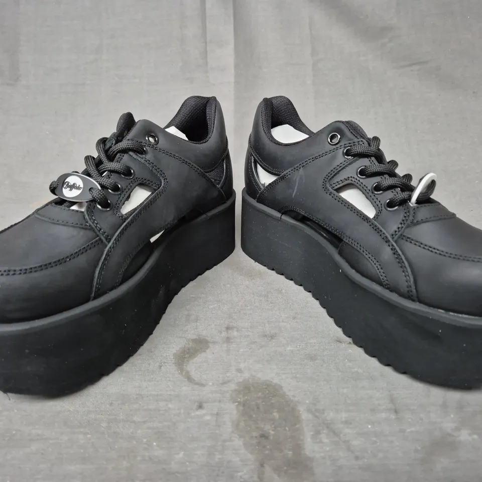 BRAND NEW BOXED PAIR OF BUFFALO LONDON PLATFORM SHOES IN BLACK UK SIZE 3