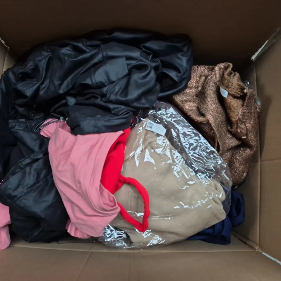 LARGE BOX OF ASSORTED CLOTHING ITEMS IN VARIOUS SIZES, STYLES AND COLOUR  TO INCLUDE HOODIES, T-SHIRT, TOP, ETC