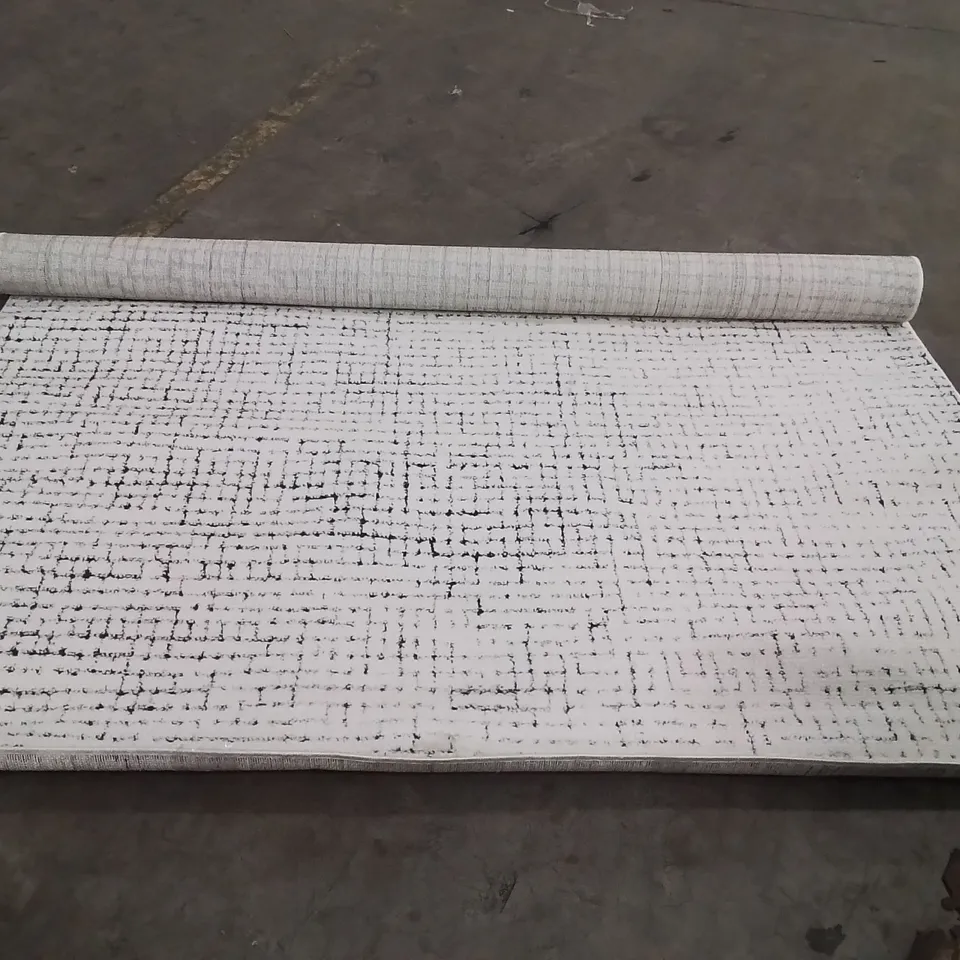 QUALITY DESIGNER AREA RUG - APPROXIMATELY 275X200CM