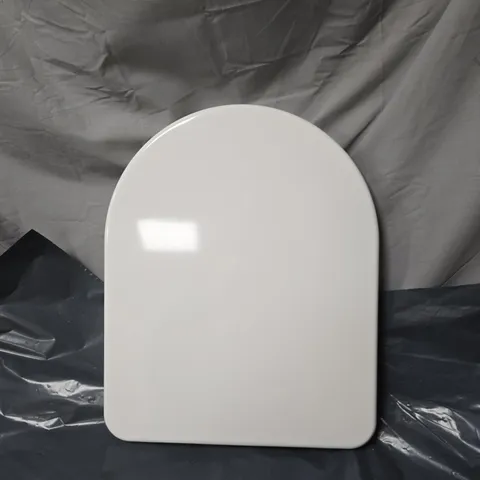 BOXED DOMBACH CELESTO SOFT CLOSE TOILET SEAT 