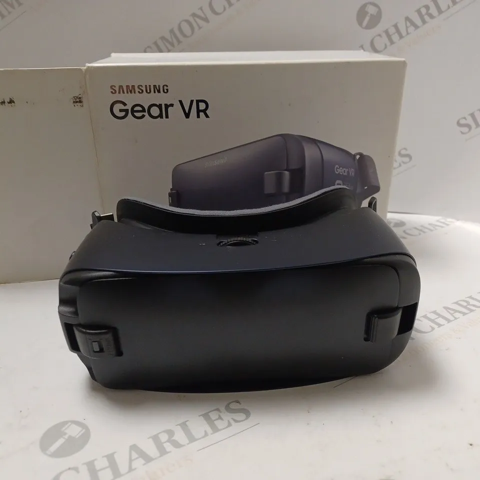 BOXED SAMSUNG GEAR VR