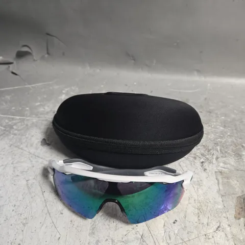 BOXED PAIR OF OAKLEY PRIZM JADE GLASSES