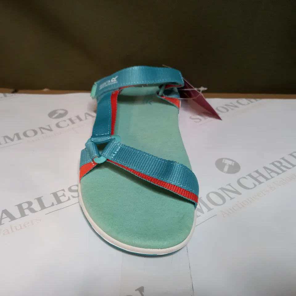 REGATTA LADY SANTA SOL SANDALS SIZE 7