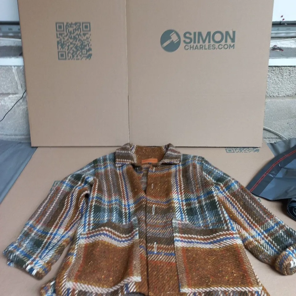 CARRIER COMPANY WOOL TWEED COAT – MADE IN NORFOLK, ENGLAND – SIZE S