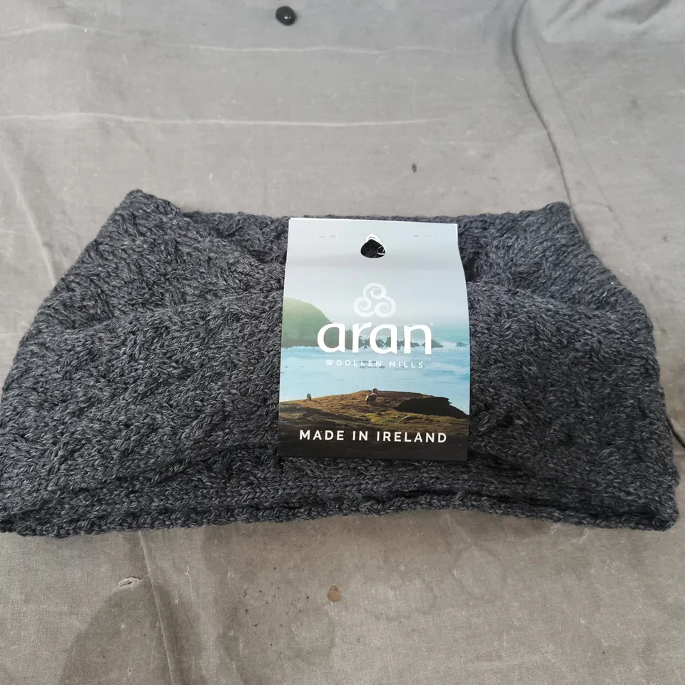 ARAN WOOLLEN MILLS SCARF – GREY KNITTED SCARF, ONE SIZE FITS ALL