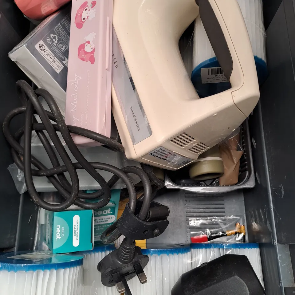 APPROXIMATELY 15 HOUSEHOLD ITEMS TO INCLUDE PISCES BULB, BRITA WATER CARTRIDGE AND NEAT FOAMING WASHING UP SPRAY REFILL