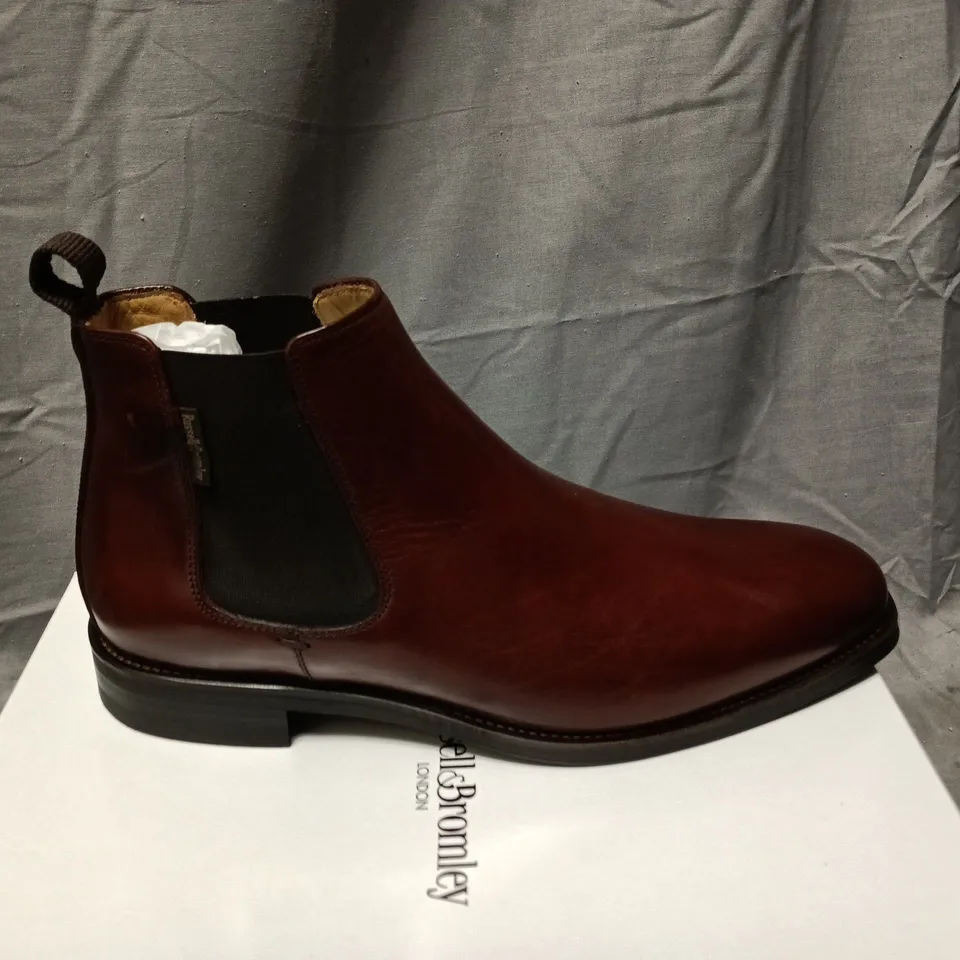 BOXED RUSSELL & BROMLEY BURLINGTON MEN'S CHELSEA BOOTS - TAN LEATHER, UK 10 (EU 44)