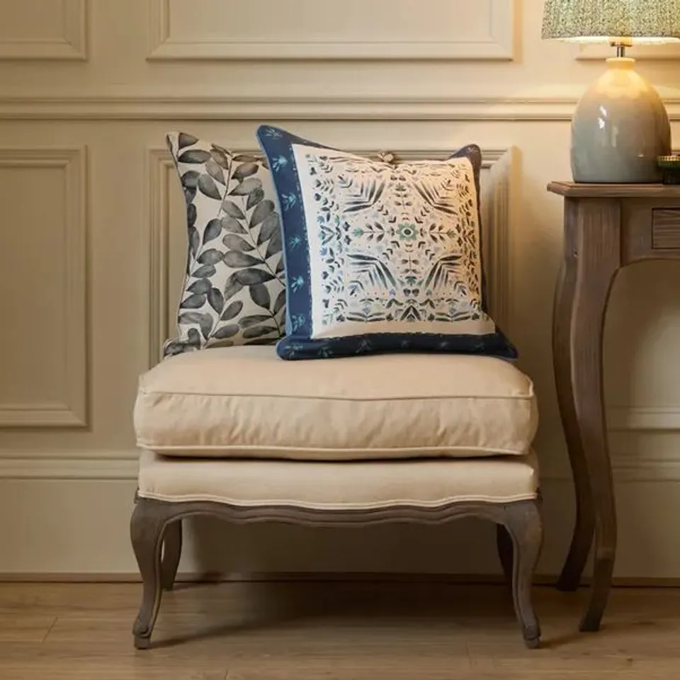 BOXED VOYAGE MAISON FLORENCE FOOTSTOOL - STONE