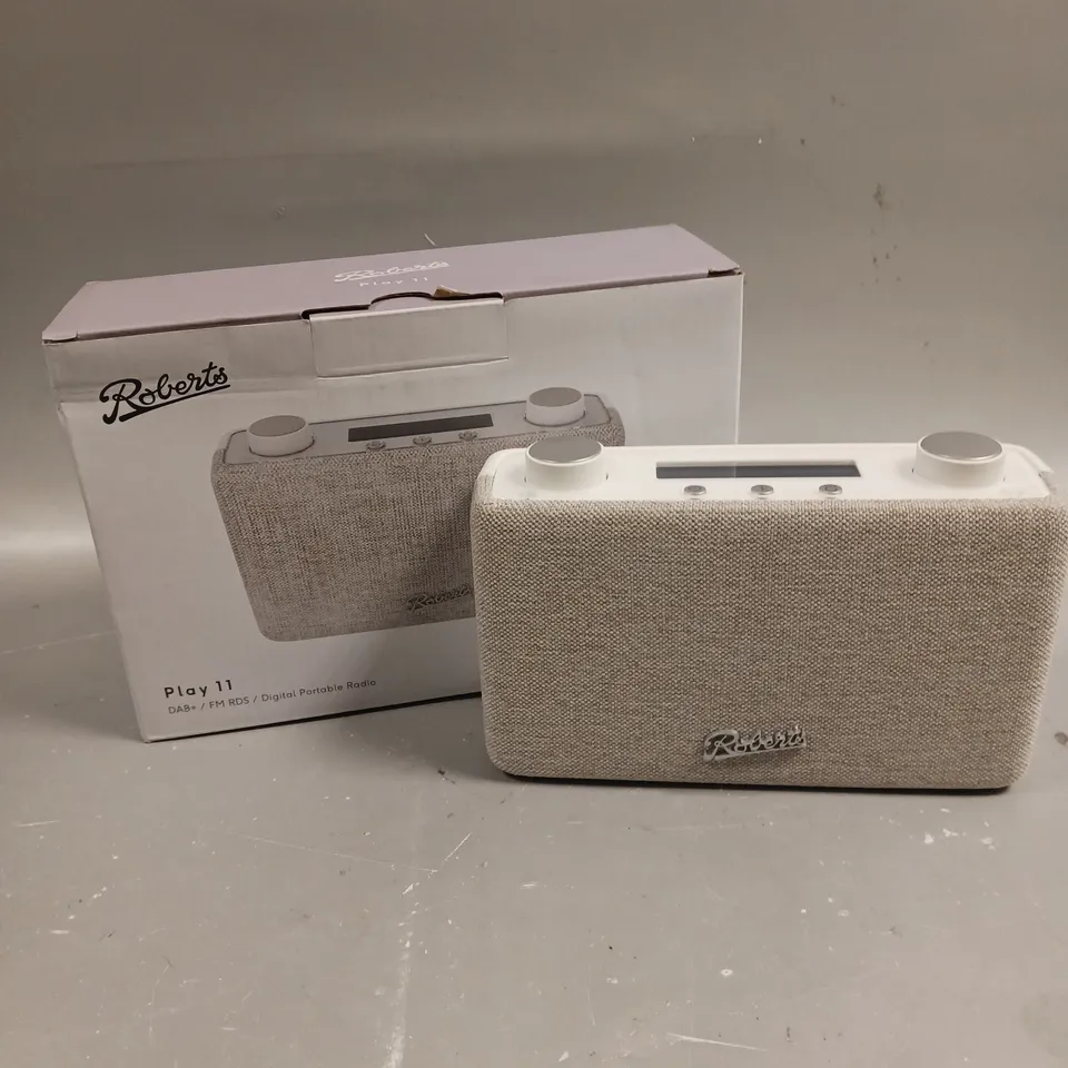 BOXED ROBERTS PLAY 11 DAB+ PORTABLE RADIO 