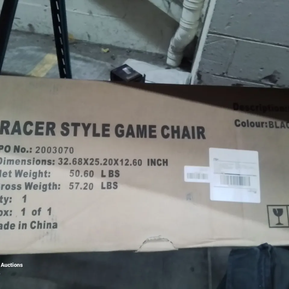 BOXED RACER STYLE GAMING CHAIR IN BLACK