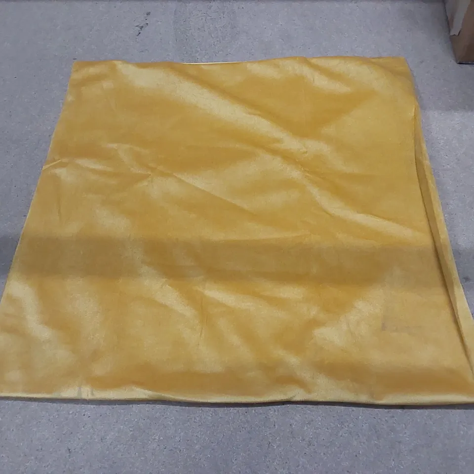 BAGGED SET OF 4 APEX CRUSHED VELVET CUSHION COVERS - OCHRE 