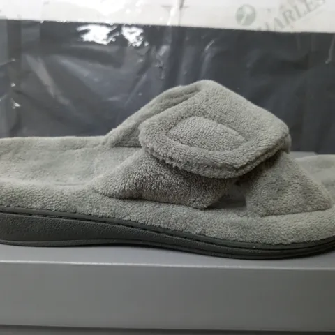 VIONIC INDULGE RELAX SLIPPERS IN GREY - UK 7