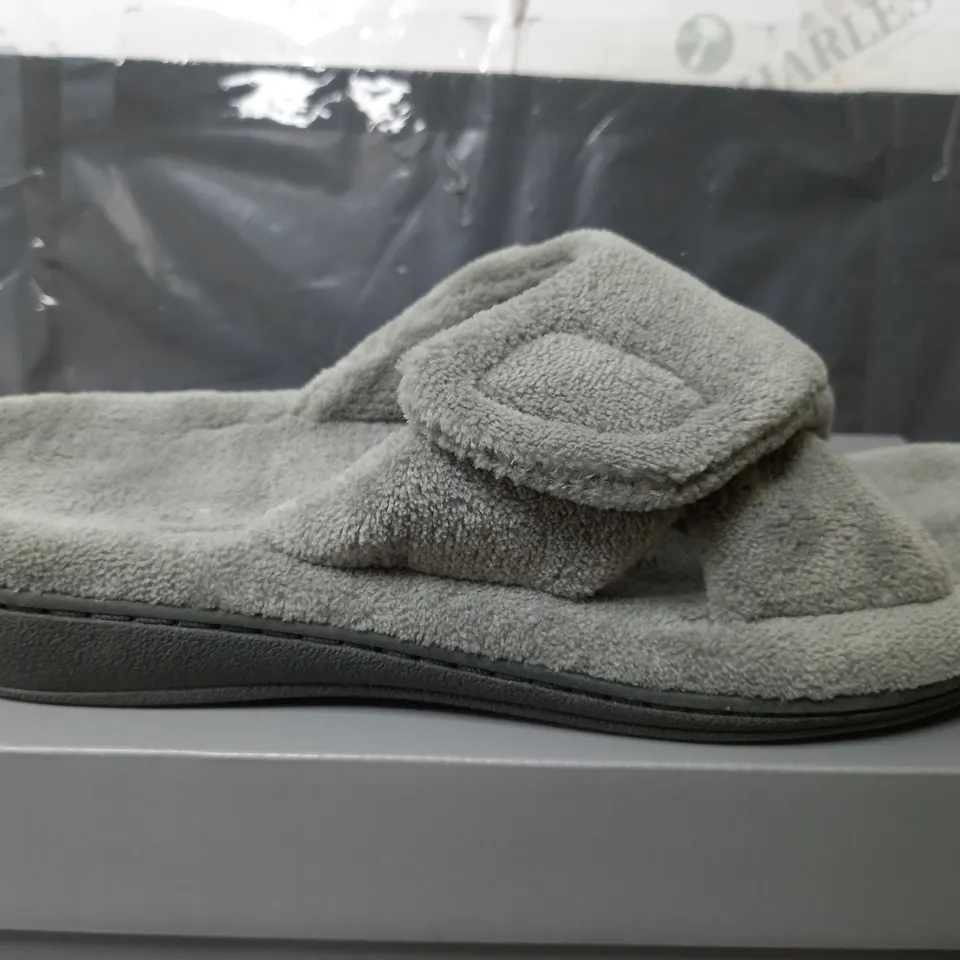 VIONIC INDULGE RELAX SLIPPERS IN GREY - UK 7