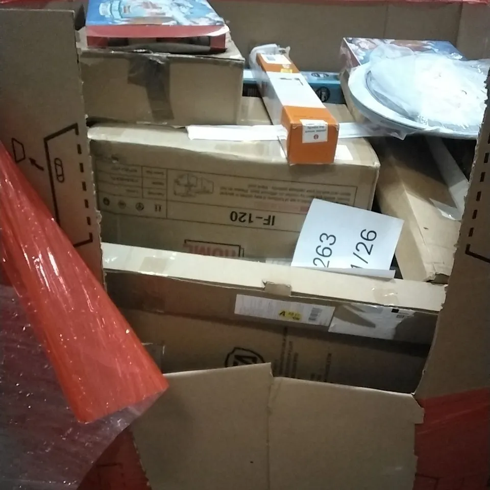 PALLET OF HOUSEHOLD ITEMS TO INCLUDE CAT CLIMBING TREE, CEILING FAN WITH LIGHT, COOKER HOOD, KEYBOARD AND OTHER ASSORTED ITEMS...