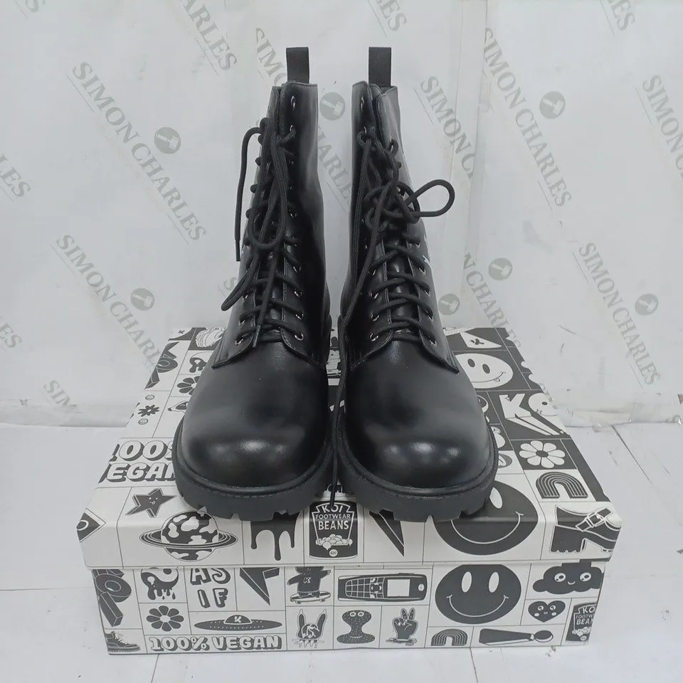 KOI FOOTWEAR MENS LACE UP BLACK MILITARY BOOTS SIZE 11