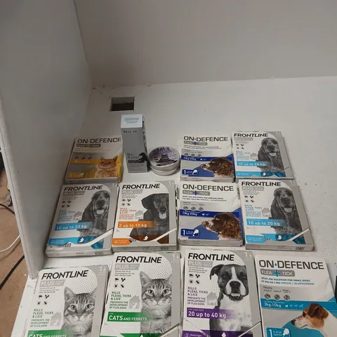 TOTE OF APPROXIMATELY 10 ASSORTED PET ITEMS INCLUDING BE RELIEF PET SKIN, EAR & COAT OIL, FRONTLINE PLUS SPOT-ON DOG M AND ON DEFENCE FLEA + TICK SPOT-ON SOLUTION FOR MEDIUM DOGS