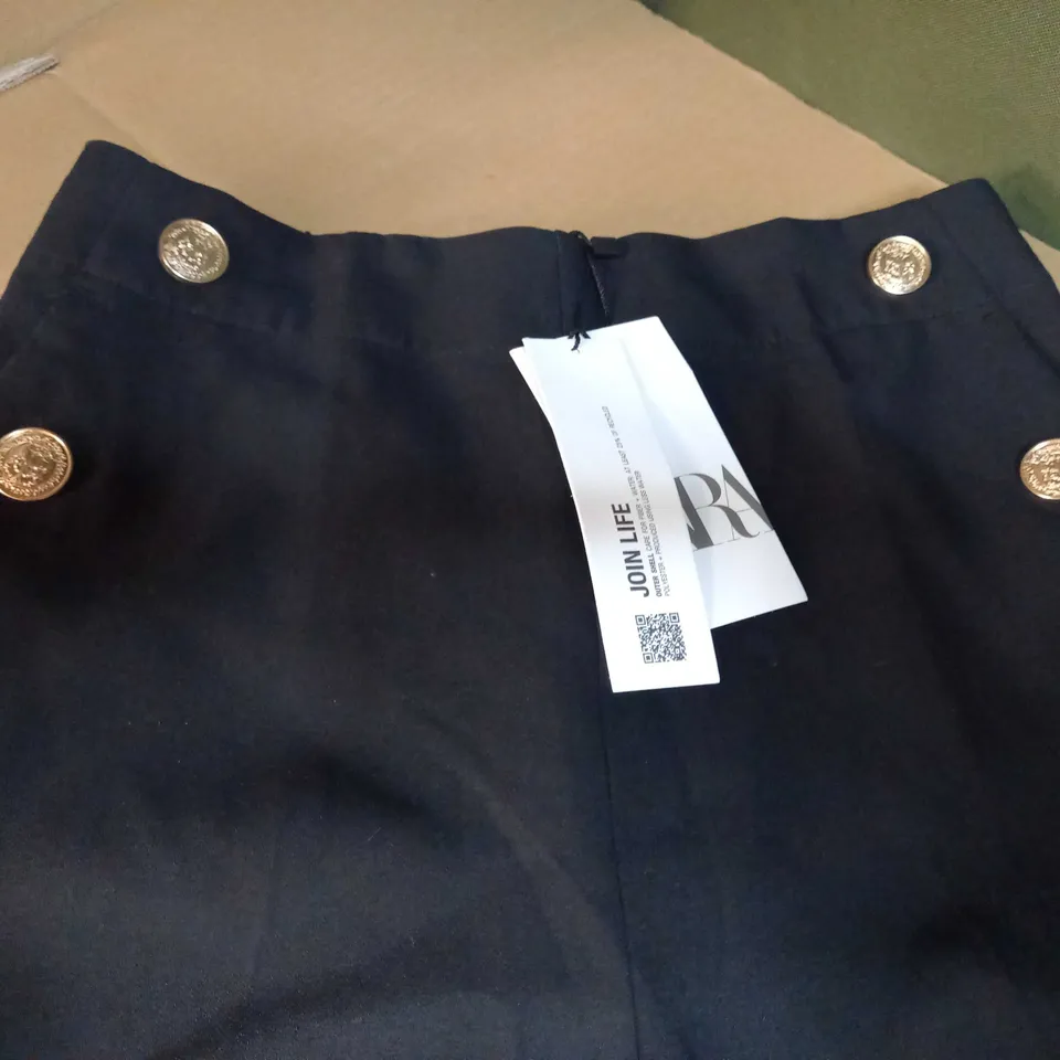 ZARA BLACK/GOLD BUTTON DETAILED TROUSERS - SMALL